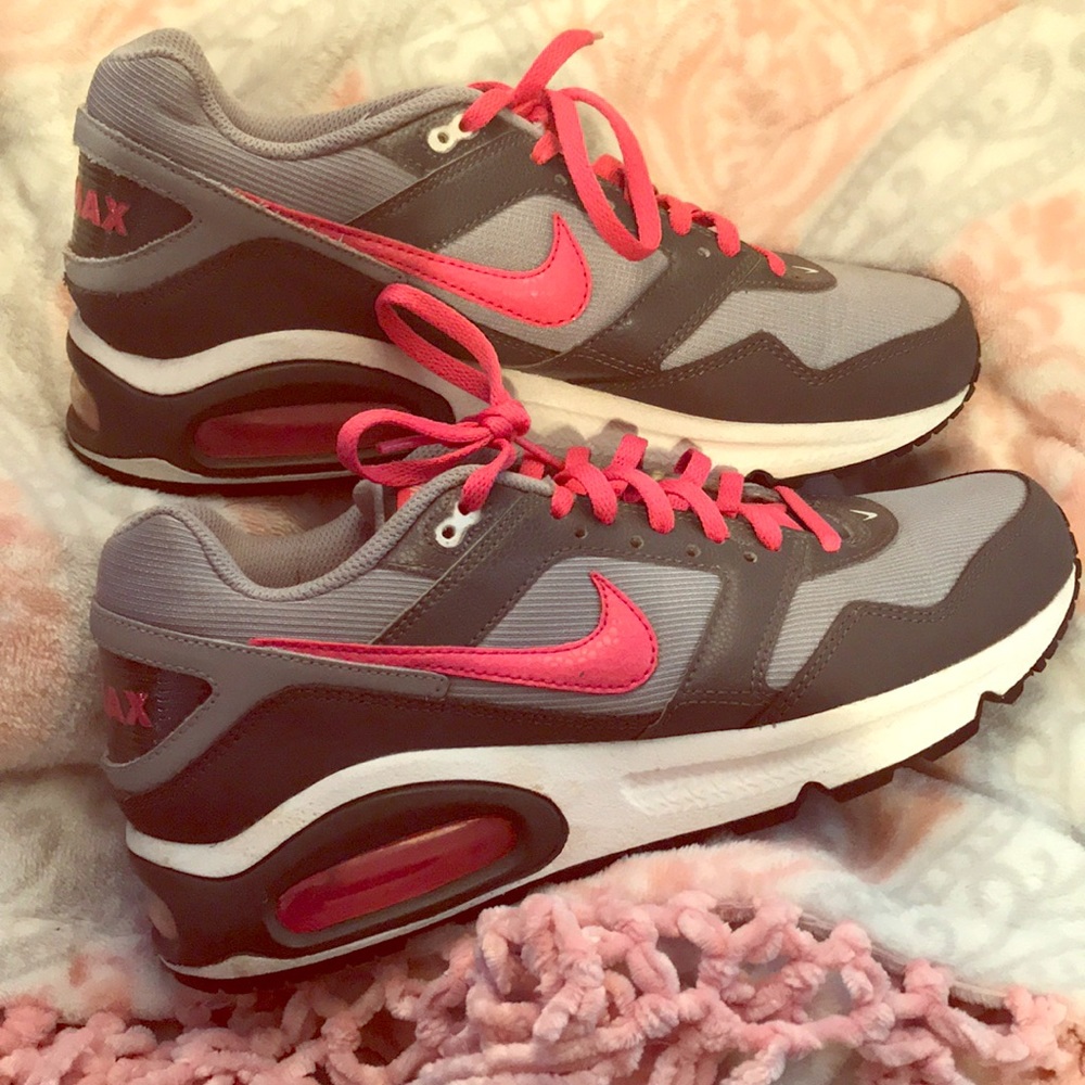 Nike Air Max Shoes Size 7